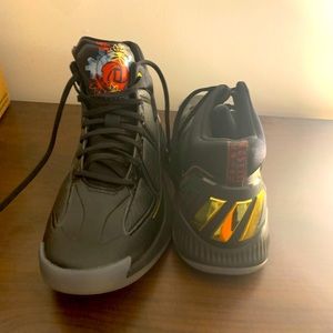 Derrick Rose Adizero Adidas Basketball Sneaker size 12.5